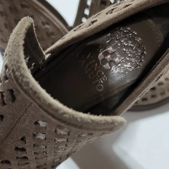 VINCE CAMUTO Brown Suede Ankle Boots Womens High Heel Booties Size 8M - Picture 11 of 16